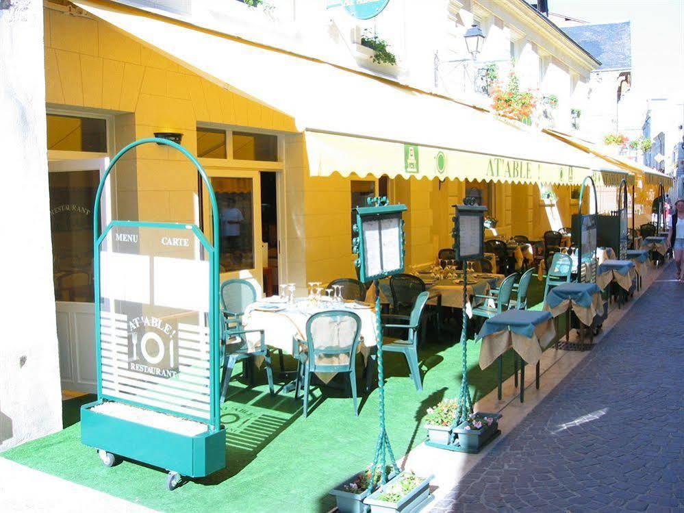 Logis Hotel Restaurant La Boule D'Or شينون المظهر الخارجي الصورة