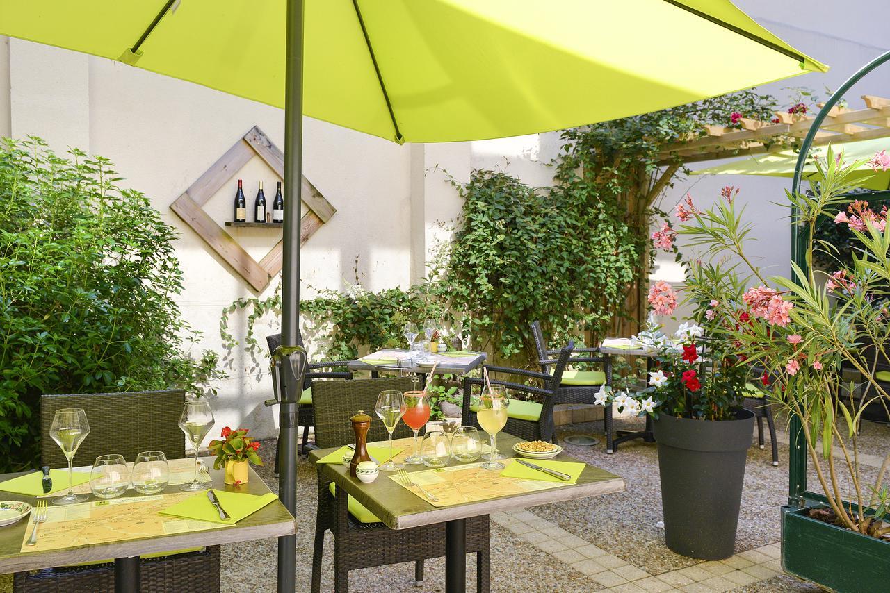 Logis Hotel Restaurant La Boule D'Or شينون المظهر الخارجي الصورة