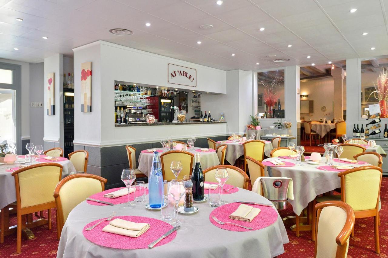 Logis Hotel Restaurant La Boule D'Or شينون المظهر الخارجي الصورة